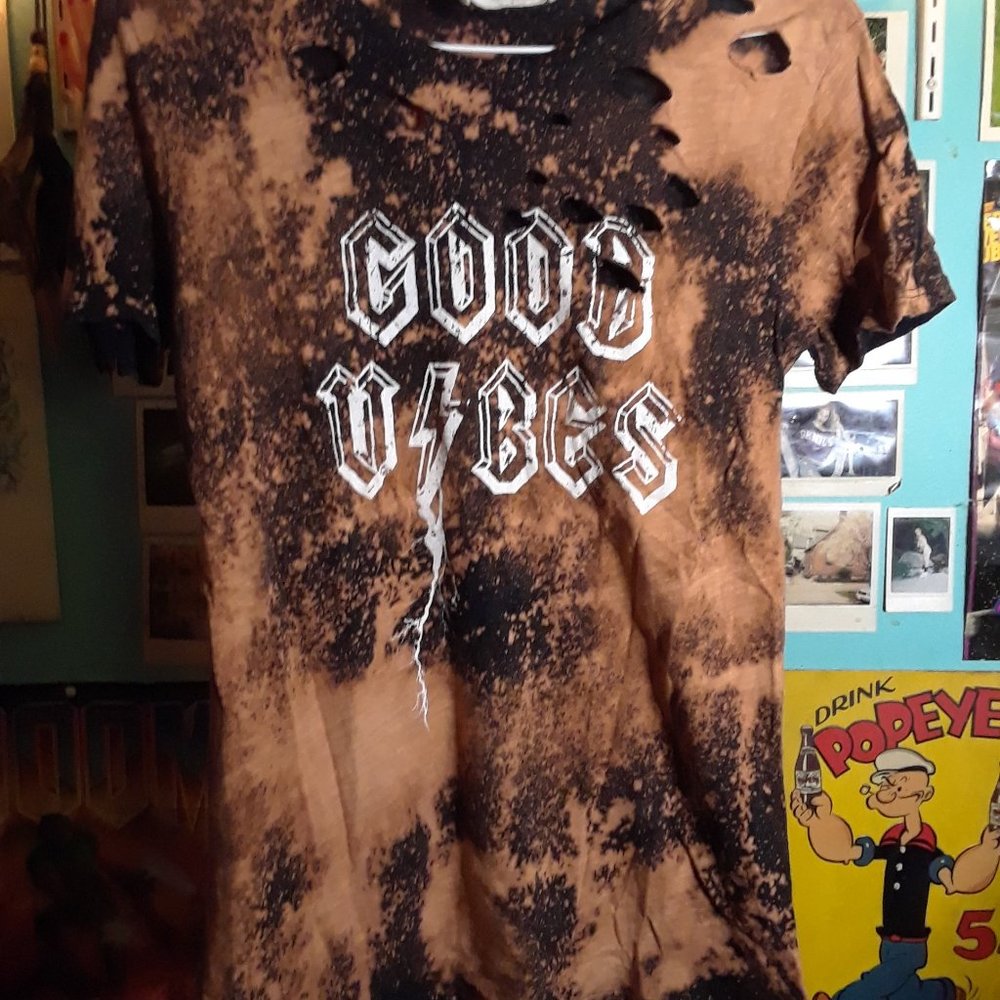 Good vibes bleached tee